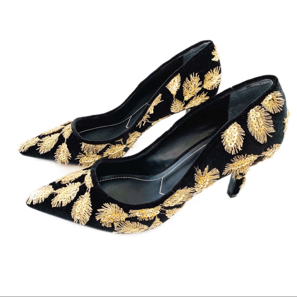 Charles by Charles David Black and Gold Heels NWOT